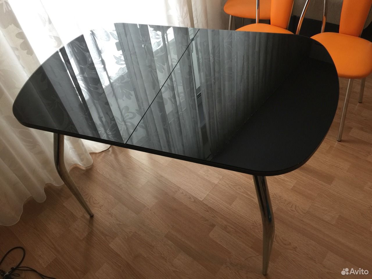 Стол комбинированный стекло и дерево
