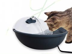 Питьевой фонтанчик для кошек и мелких пород собак