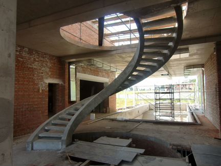 Монолитные (бетонные) лестницы
