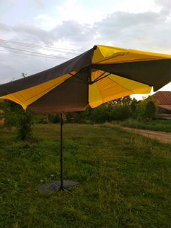 Большой зонт. Диаметр 3 метра