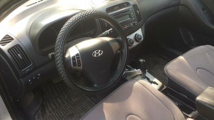 Hyundai Elantra 1.6 AT, 2010, седан