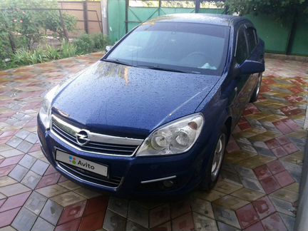 Opel Astra 1.6 МТ, 2008, седан