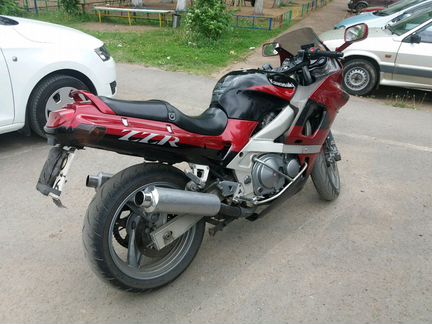 Kawasaki zzr 400 2