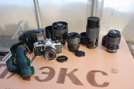 Плёночный фотоаппарат Pentax ME с набором объектив