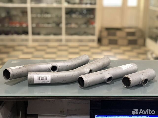 Патрубок под датчик включения вентилятора