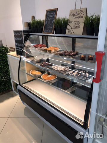 Кондитерская витрина Техно