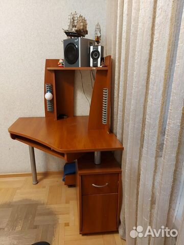 Компьютерный стол