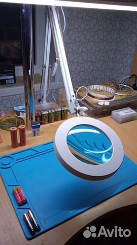 Лампа лупа на струбцине новая светодиоидная