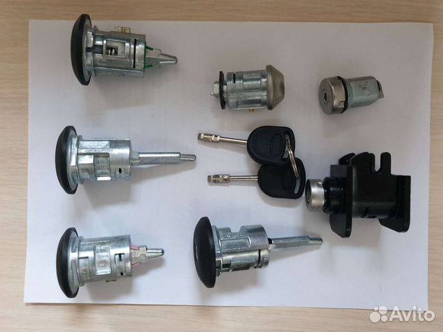 Ford Transit комплект личинок