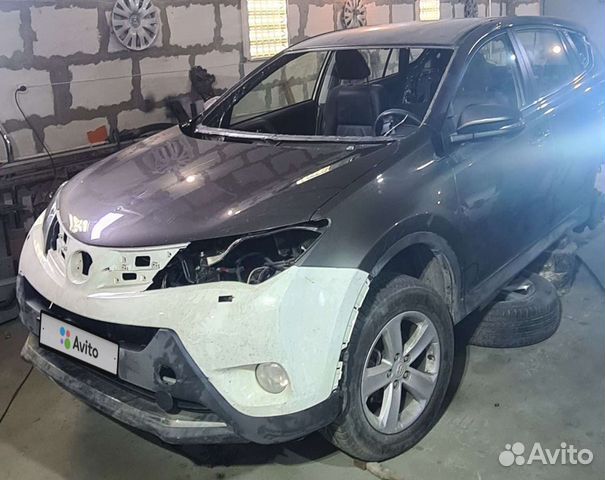 Toyota RAV4 2.2 AT, 2013, битый, 47 000 км