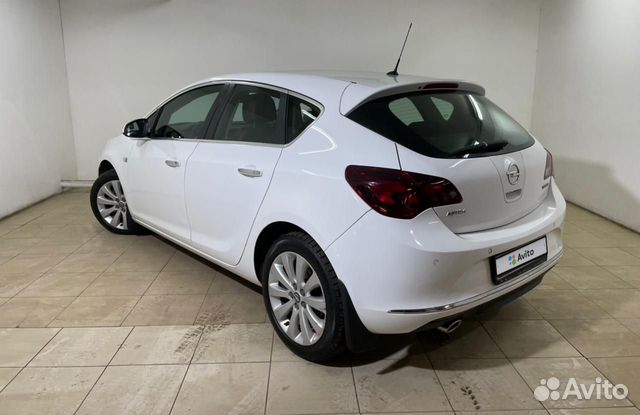 Opel Astra `2013