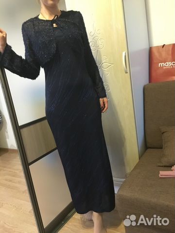 Вечернее платье в пол с накидкой