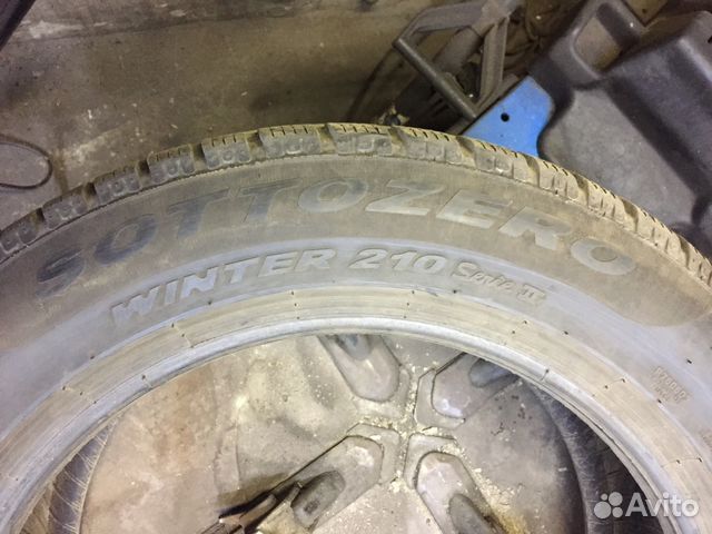 Pirelli Sottozero Winter 210 Serie 2 205/65/17 Pirelli Sottozero Winter 210 Serie 2 205/65/17