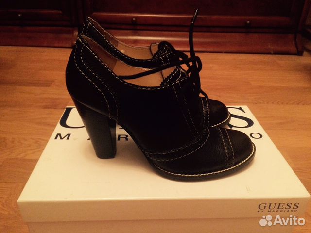 Новые ботинки Guess