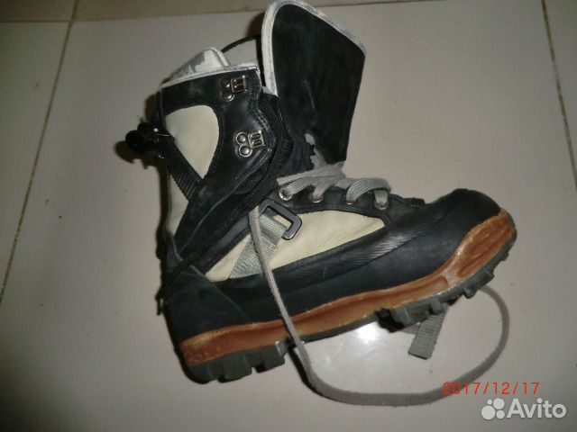 Сноубордические ботинки размер 34-42