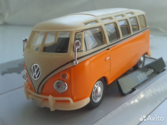 Масштабная модель а/м VW Samba 1/43