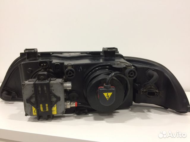 Фара BMW E39 ксенон правая
