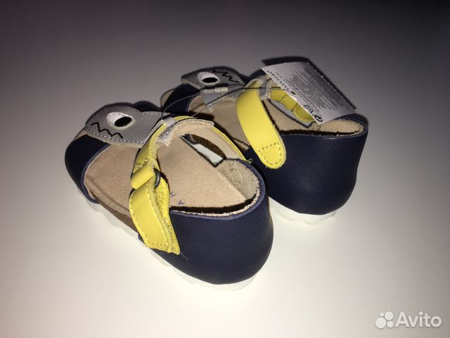 Сандали новые zara