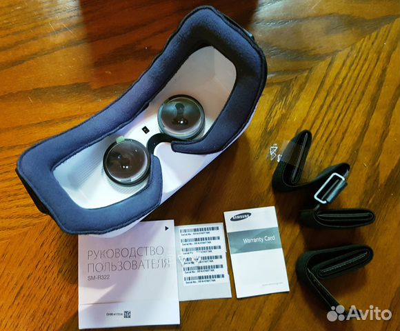 Samsung Gear VR SM-R 322 VR-шлем (очки) Samsung Gear VR SM-R 322 VR-шлем (очки)