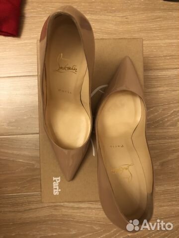 Туфли бежевые лаковые christian louboutin 39р