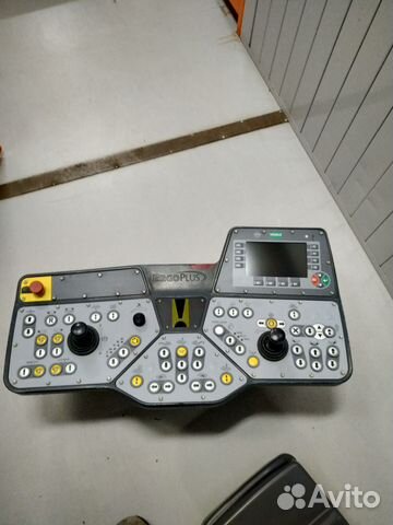 Центральный пульт асфальтоукладчик Vogele 1800-3 Центральный пульт асфальтоукладчик Vogele 1800-3