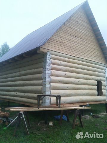 Сруб дома 6х7 м под двускатной мансардной крышей