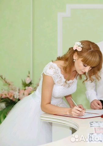 Свадебное платье