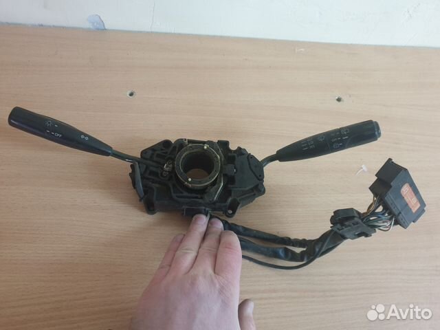 Выключатель указателя поворота Toyota Corolla