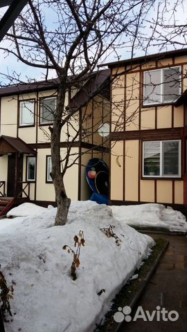 Коттедж 200 м² на участке 8 сот.