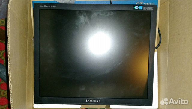 Монитор SAMSUNG