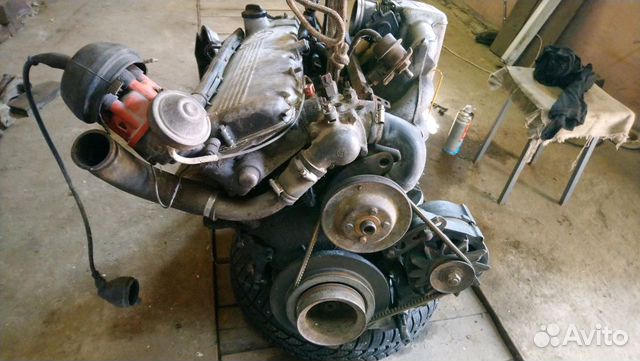 Двигатель m30b28