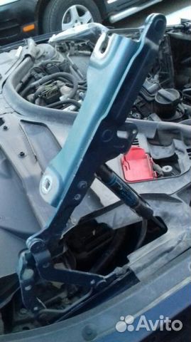 Петля капота передняя правая Bmw 3-Series F30 Петля капота передняя правая Bmw 3-Series F30