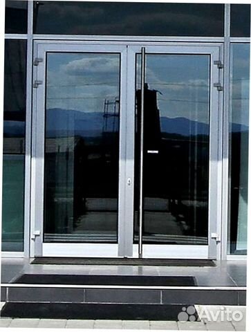 Дверь входная алюминиевая Дверь входная алюминиевая