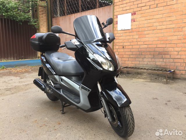 Yamaha x-max 250