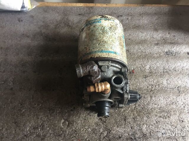 Осушитель ивеко евротех. Осушитель воздуха ивеко траккер 420. Ивеко тракер осушитель. 5801414926 осушитель ивеко. Осушитель воздуха iveco 41285095.