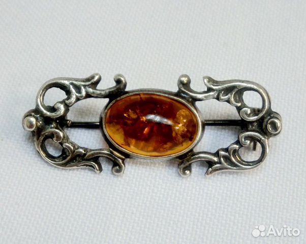 Серебряная брошь 925 с янтарем Серебряная брошь 925 с янтарем