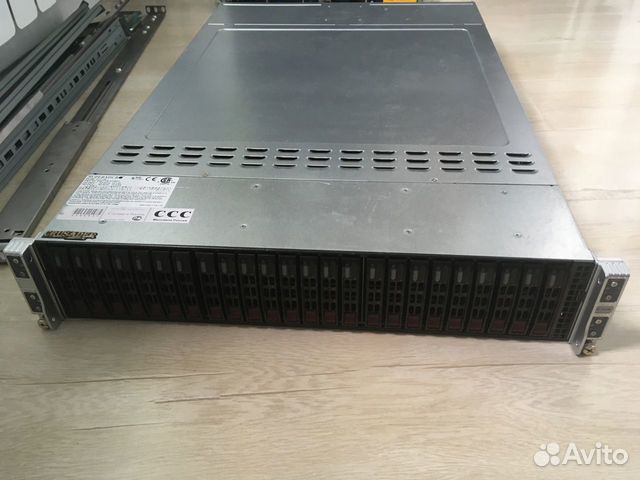 Сервер Supermicro 2U 4 в одном корпусе Сервер Supermicro 2U 4 в одном корпусе