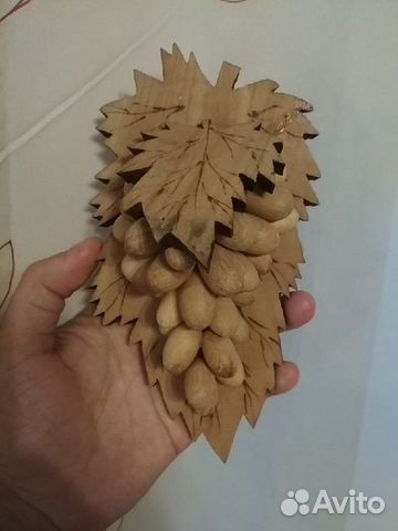Кисть винограда из дерева (настенное украшение)