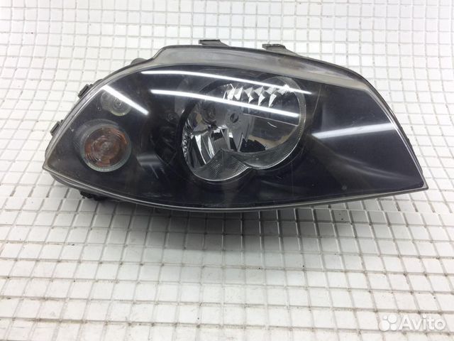 Фара правая Seat Ibiza 3 2002-2006