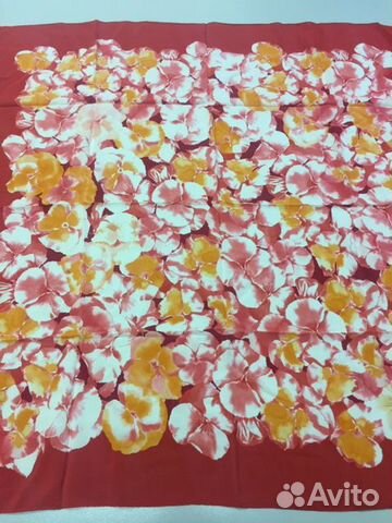 Платок женский от Valentino Платок женский от Valentino