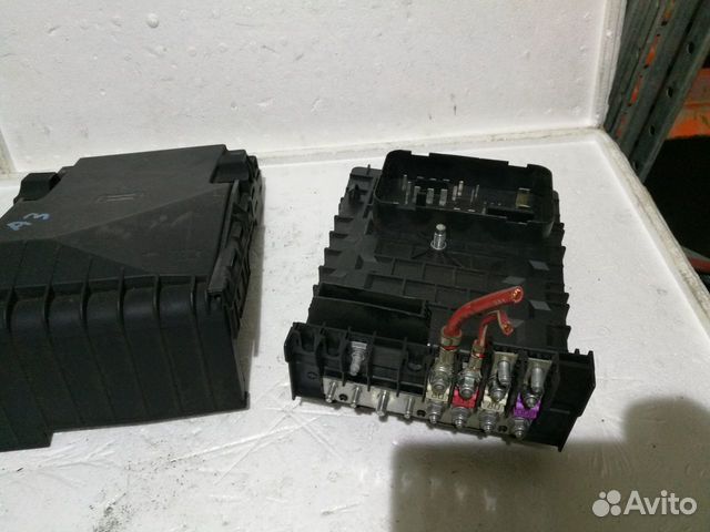 Блок предохранителей (Коммутационный блок) VAG Блок предохранителей (Коммутационный блок) VAG