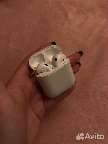 Наушники Apple AirPods