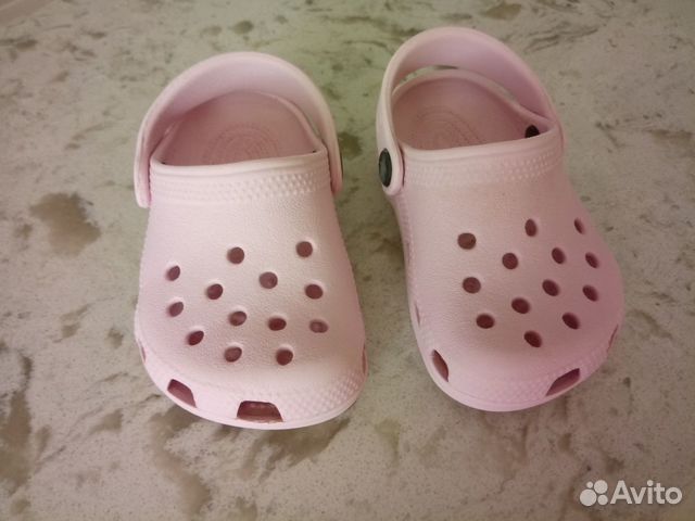 Сандалии для девочки 19,20 р + crocs Сандалии для девочки 19,20 р + crocs