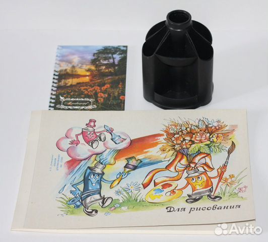 Карандаши, кисточки, мелки, подставка, альбом Карандаши, кисточки, мелки, подставка, альбом