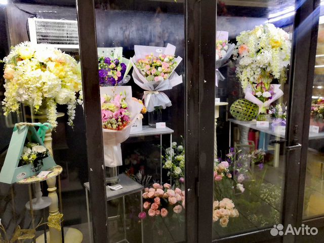 Продаётся готовый салон цветов и декора