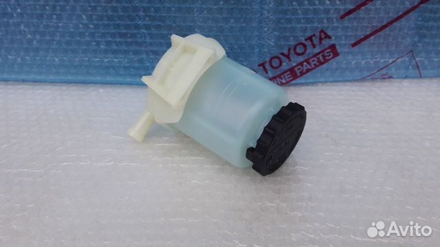 Бачок гур Toyota Land Cruiser 200 Бачок гур Toyota Land Cruiser 200