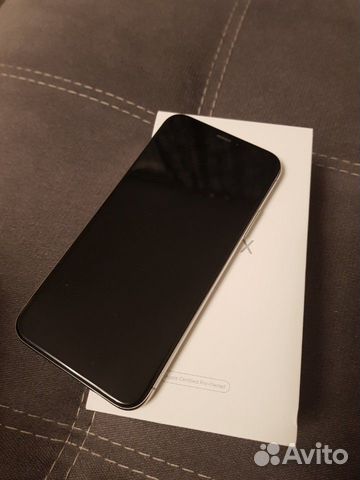 Телефон iPhone X 64GB Телефон iPhone X 64GB