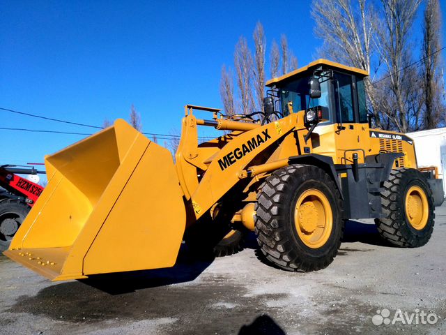 Фронтальный погрузчик Megamax GL 400H