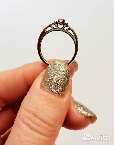 Золотое кольцо с бриллиантами Золотое кольцо с бриллиантами