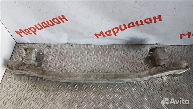 Усилитель переднего бампера Renault Megane II 2008